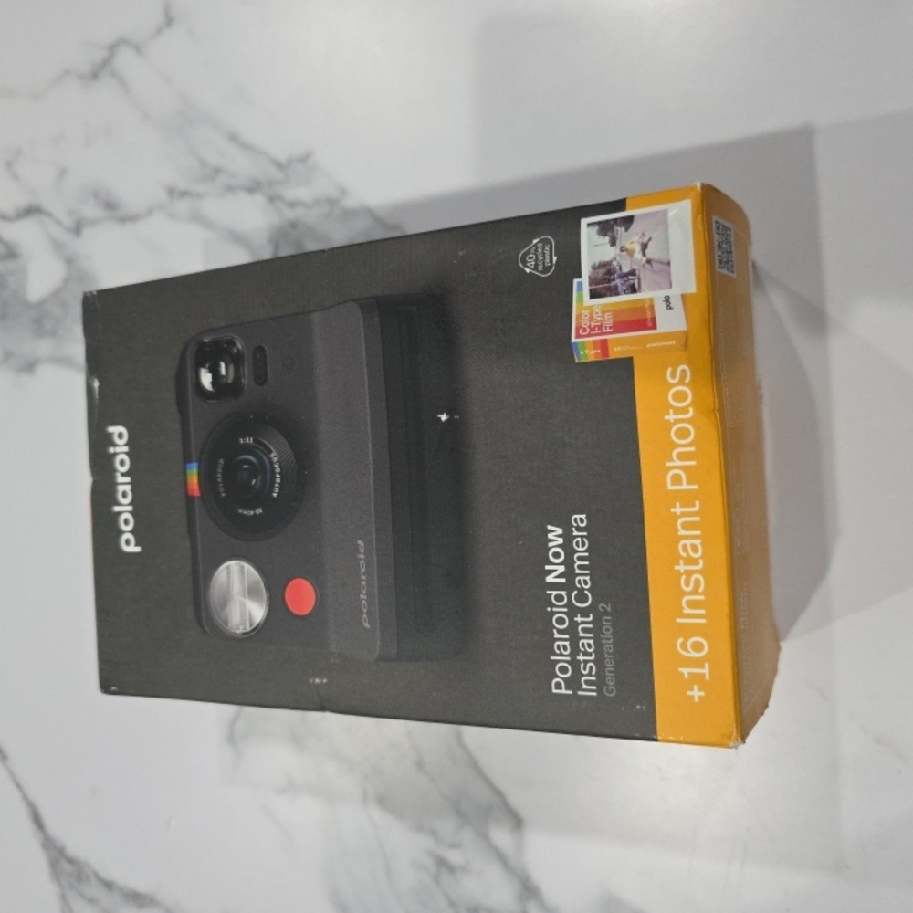 Polaroid NOW Instant Camera Everything Box Generation 2 Black Bundle - SEALED - Picture 7 of 7